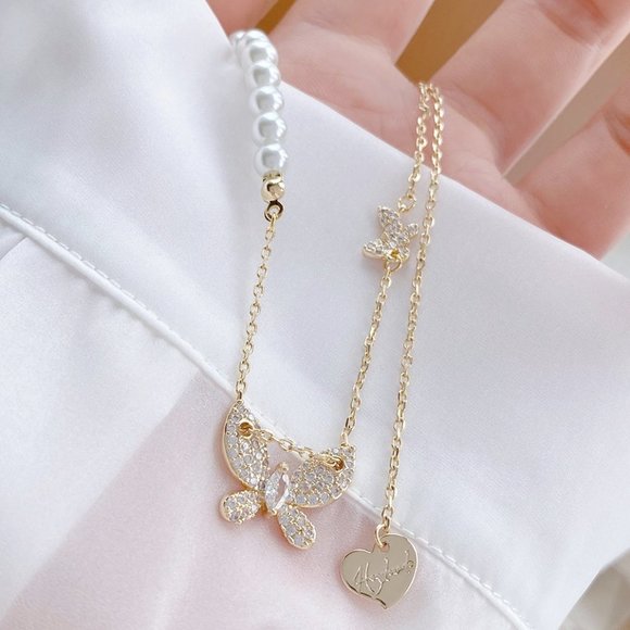 Jewelry - NEW 14K Gold Plated Diamond Butterfly Necklace b